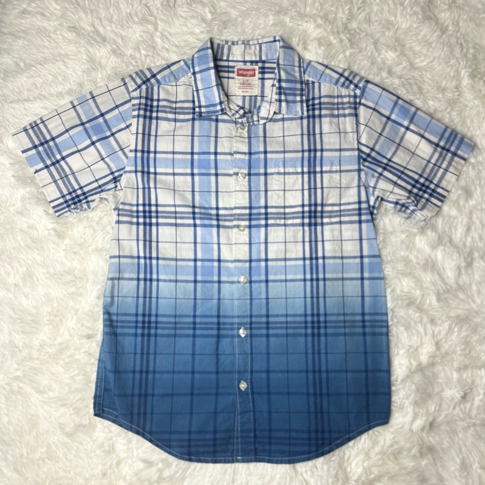 Wrangler Blue and White Plaid Button Down Shirt
